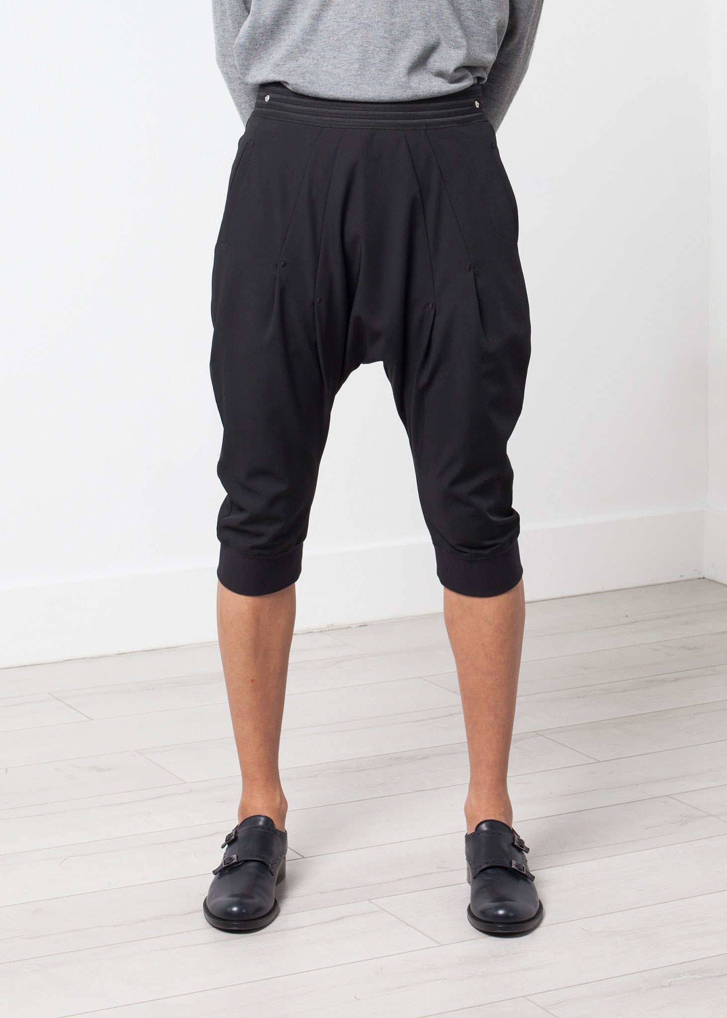 شورت برمودا منسوج