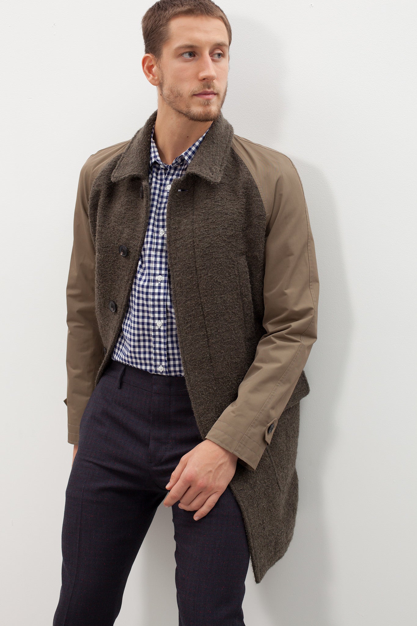 معطف راجلان مانيش باللون الزيتوني