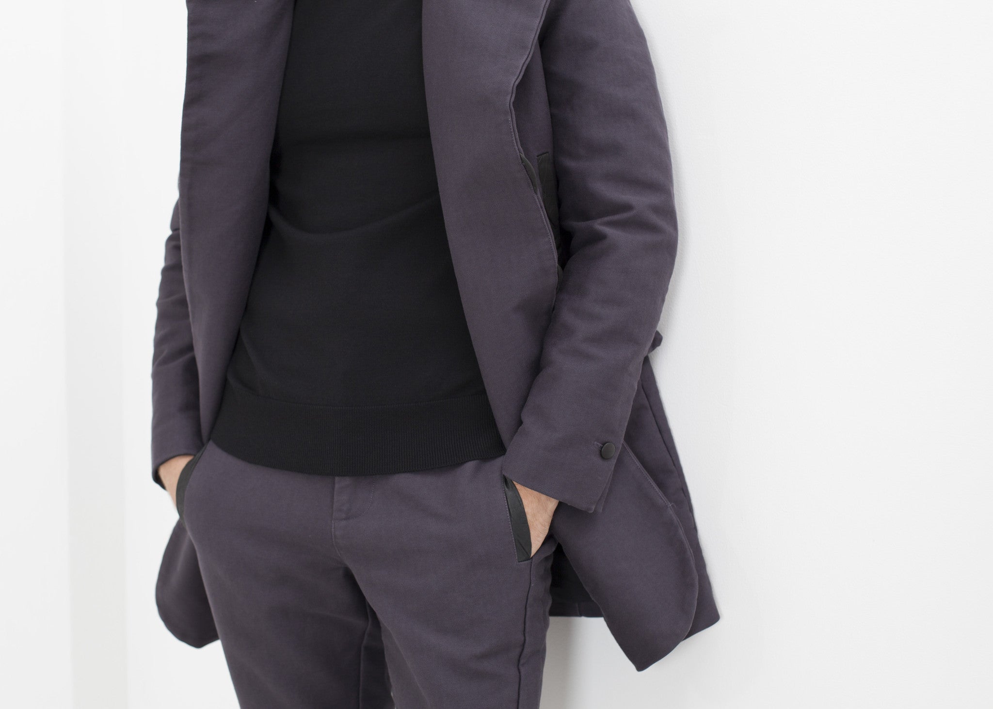 معطف تابان باللون الشبح