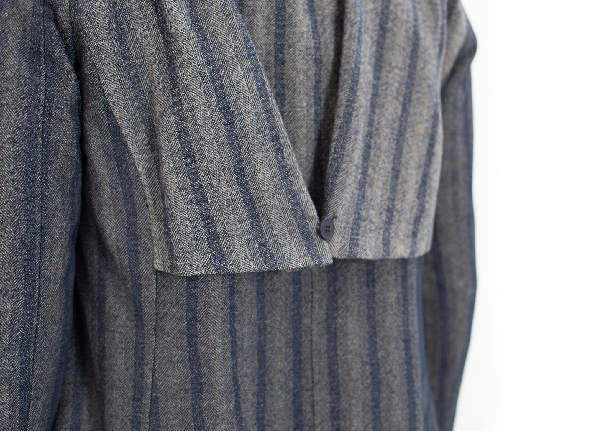 سترة بانتير باللون الحبري