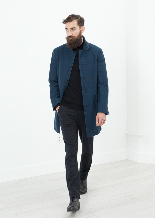 معطف متعرج في المساء