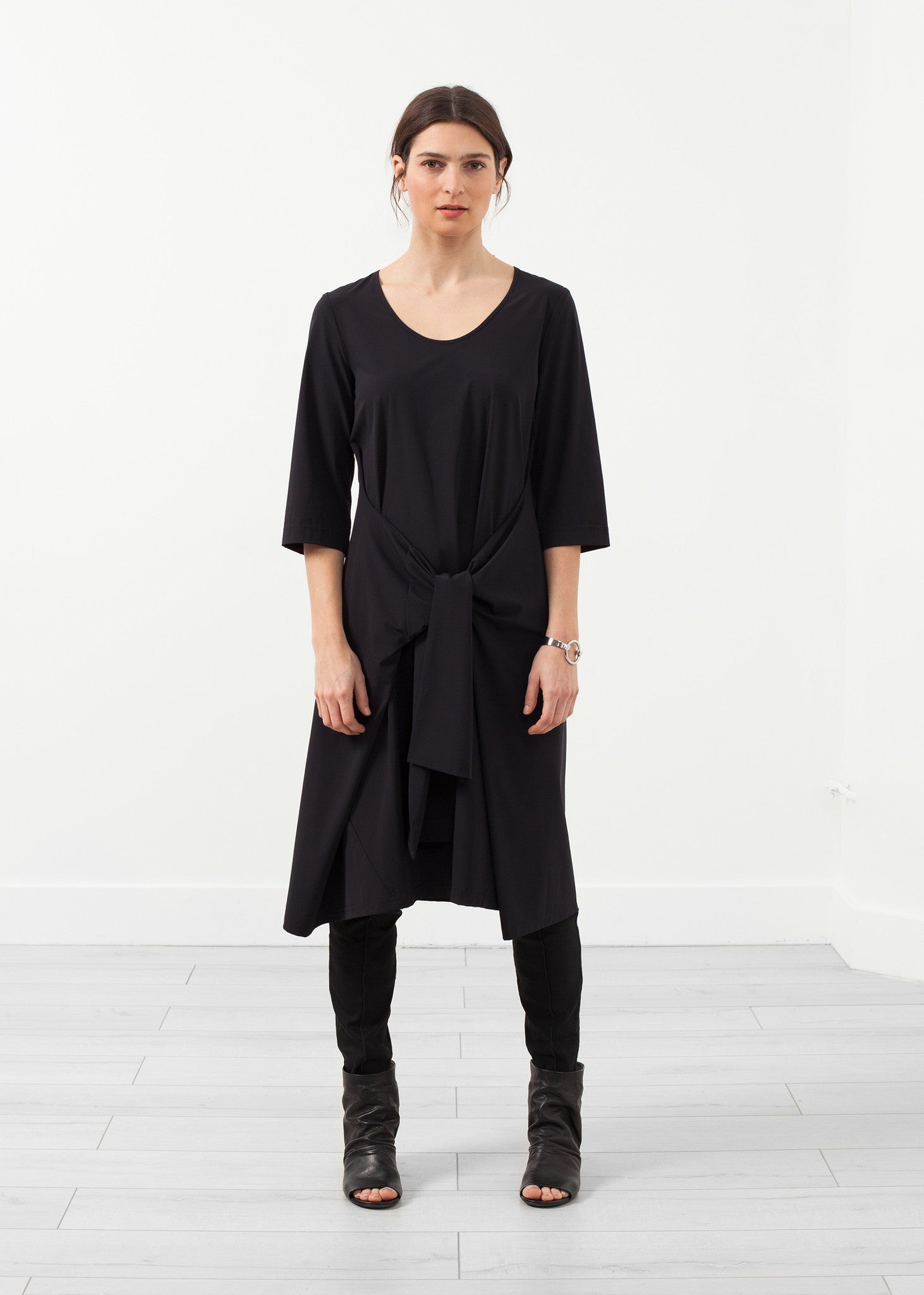 فستان بأكمام