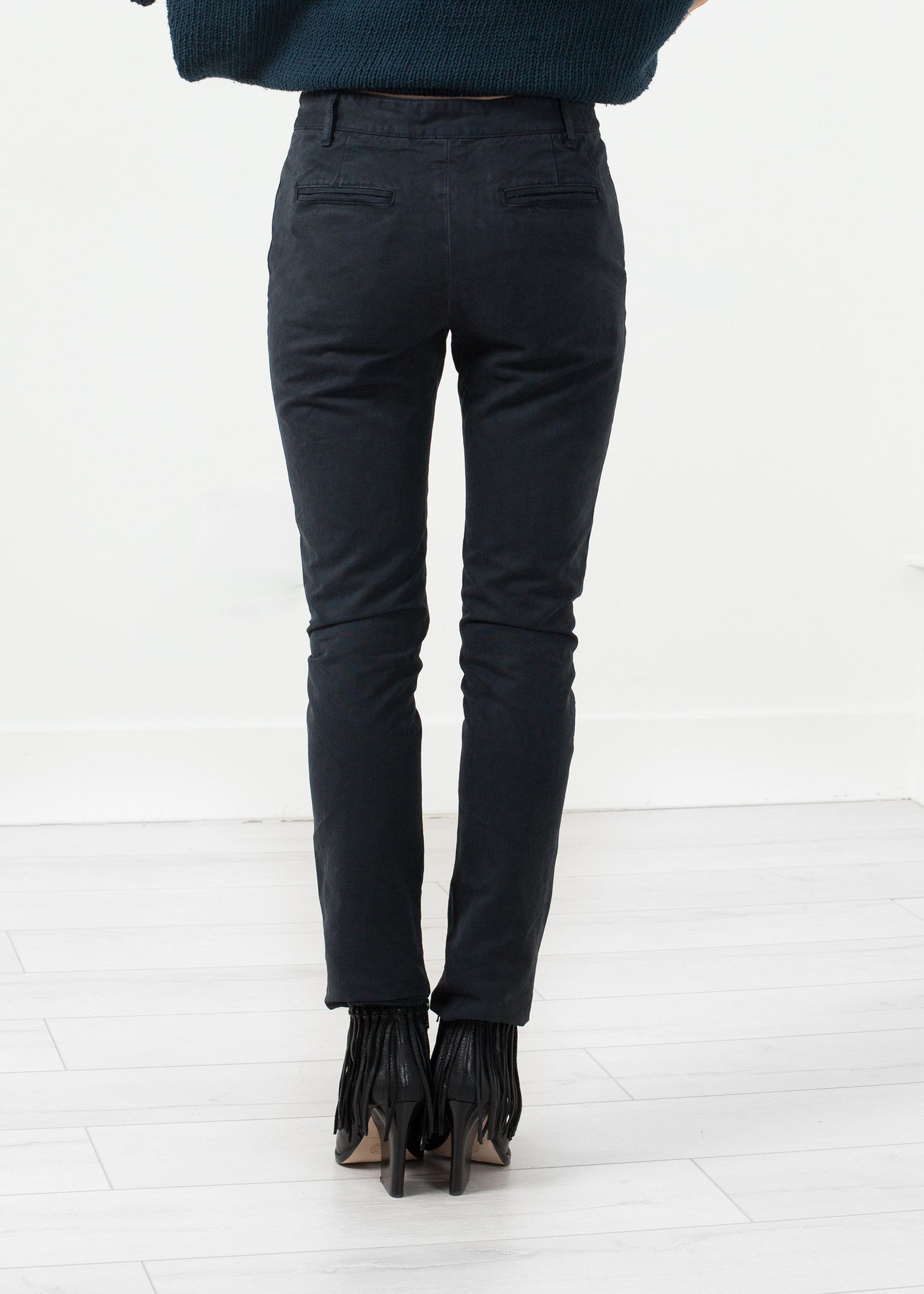 بنطال منسوج