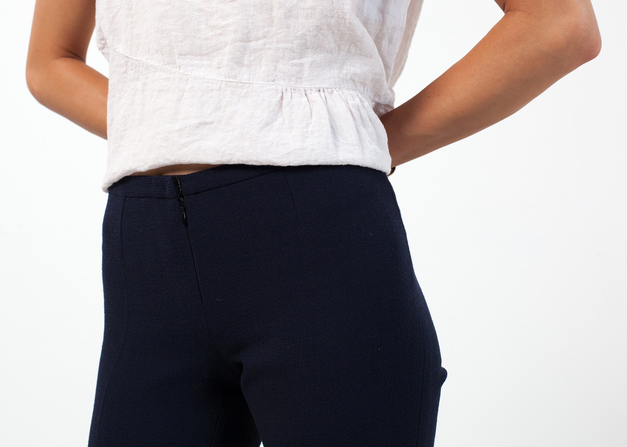 بنطال من الكريب الصوفي