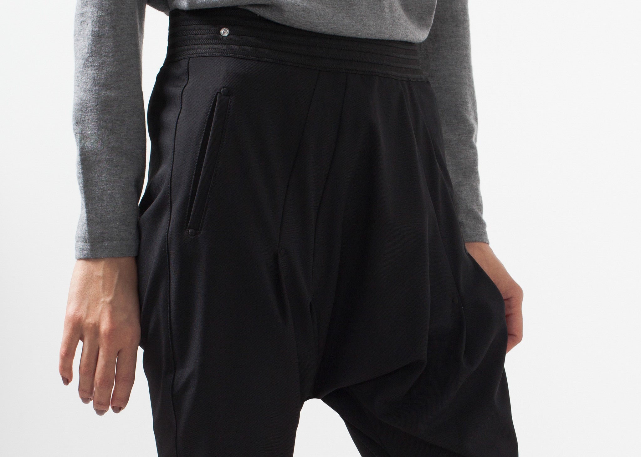 شورت برمودا منسوج