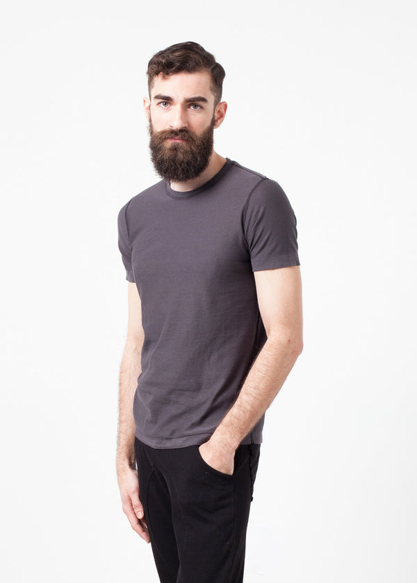 تي شيرت يانك برقبة دائرية